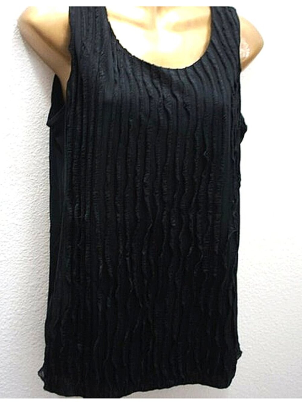 Chico's Black Textured Tank Top size 1